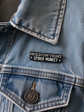 Twilight Hold On Tight Spider Monkey Enamel Pin Edward Cullen